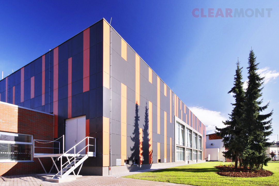 Lehké obvodové pláště