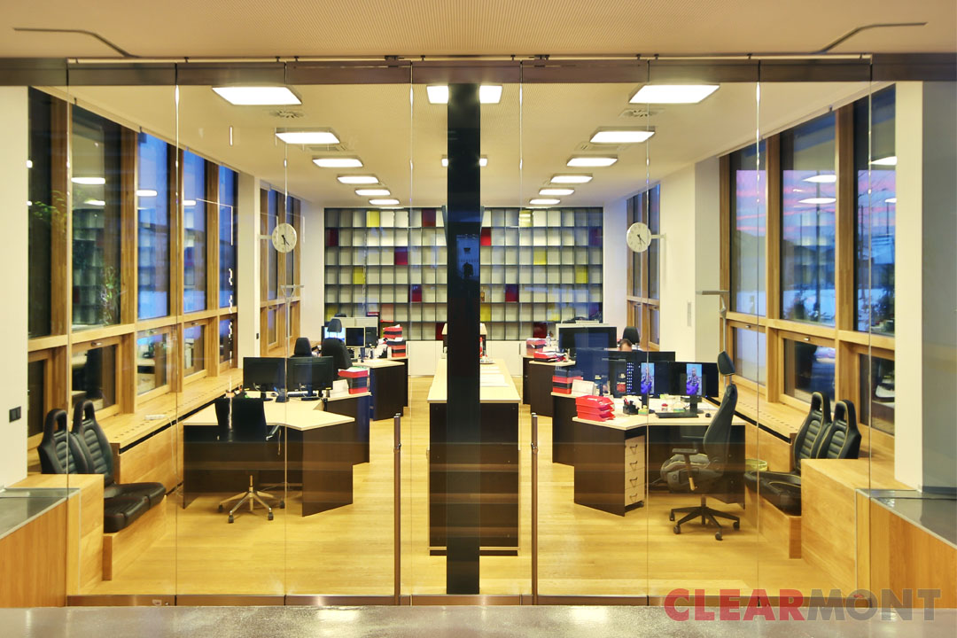 Skleněné mobilní stěny