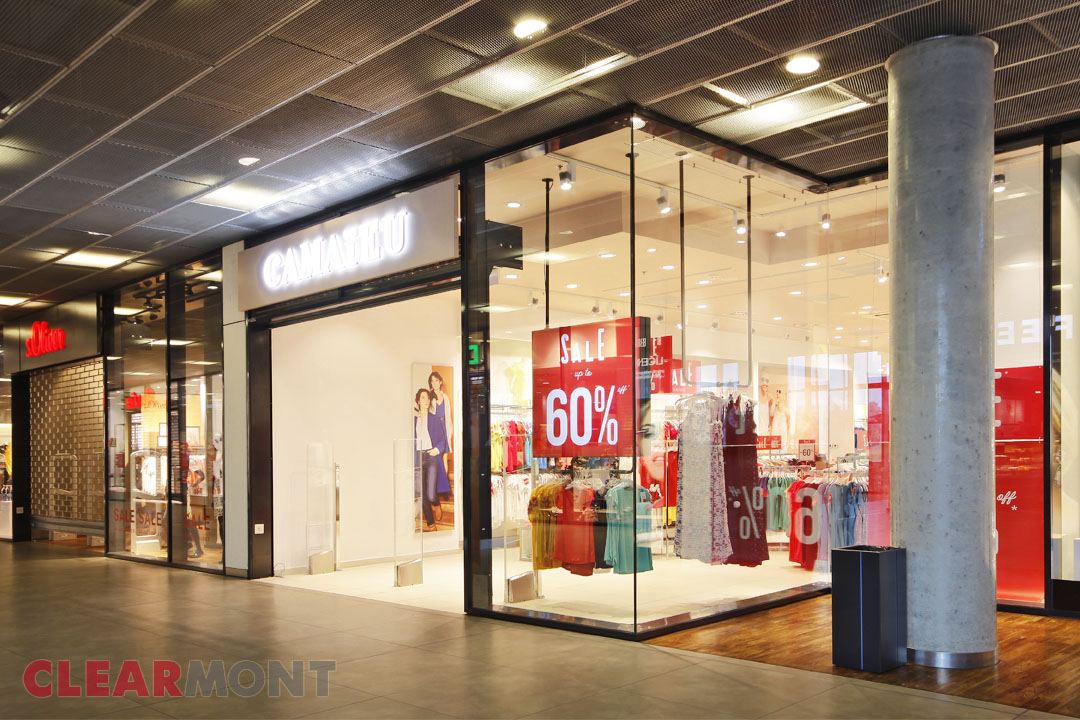 OC Nová Karolina Shopfronty